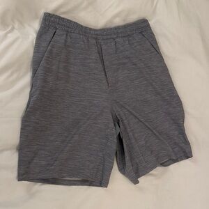 lululemon athletica Men's Heathered Gray Athletic Shorts

9’’ inseam